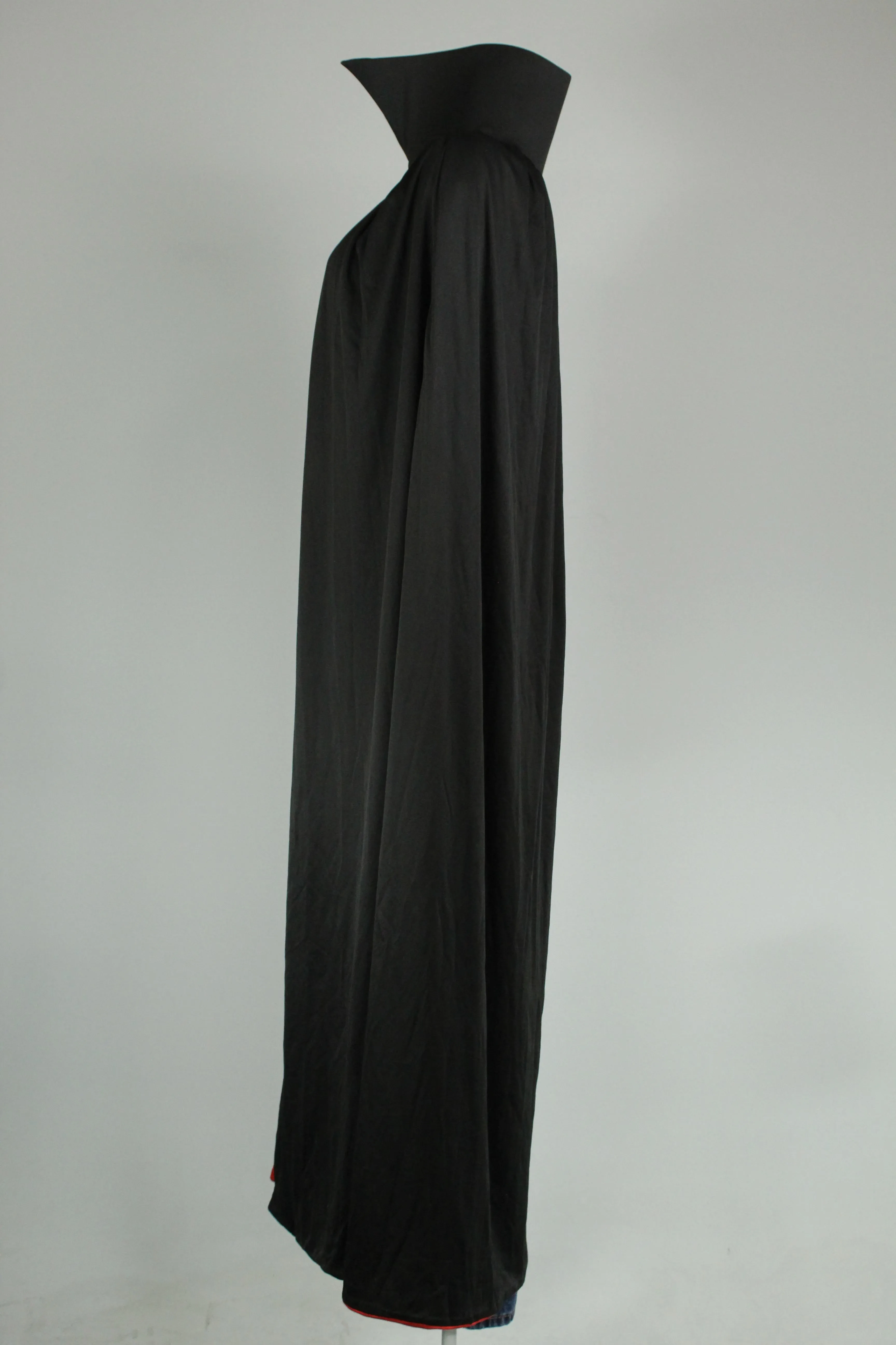 Capa Negro Nostalgic Talla L