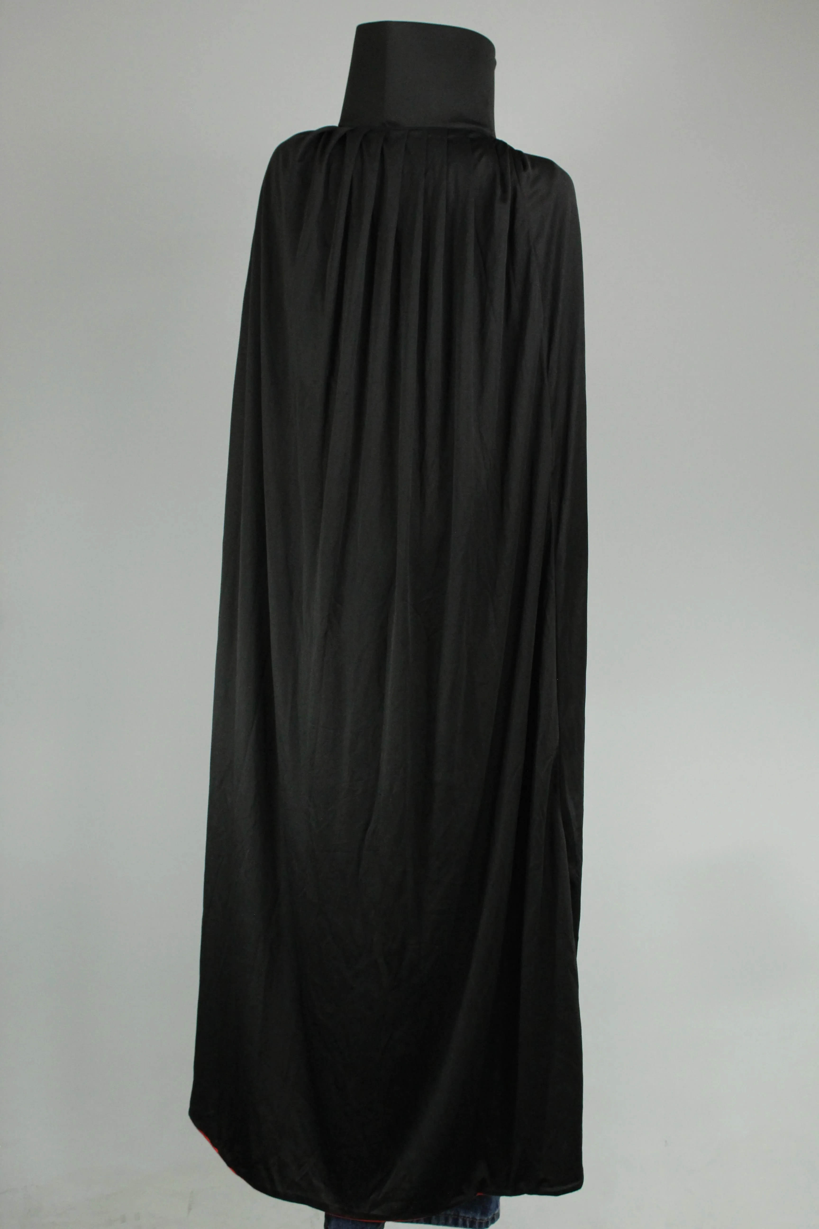 Capa Negro Nostalgic Talla L