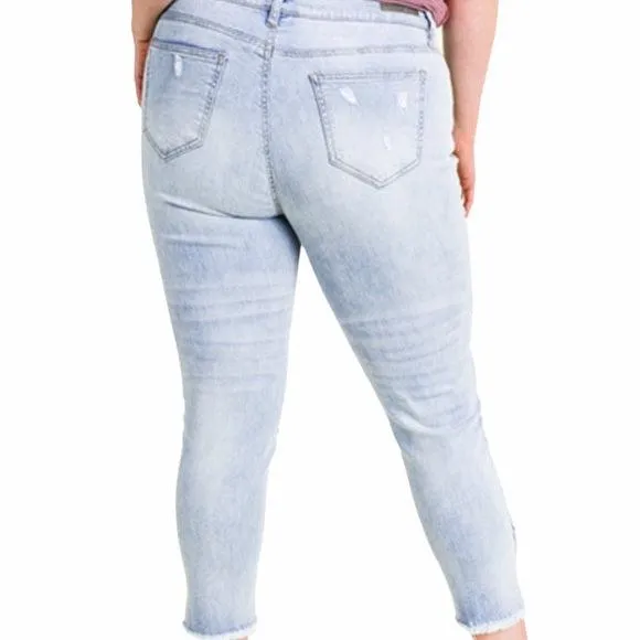 NEW Mid Rise Distressed Denim Jeans Size 18