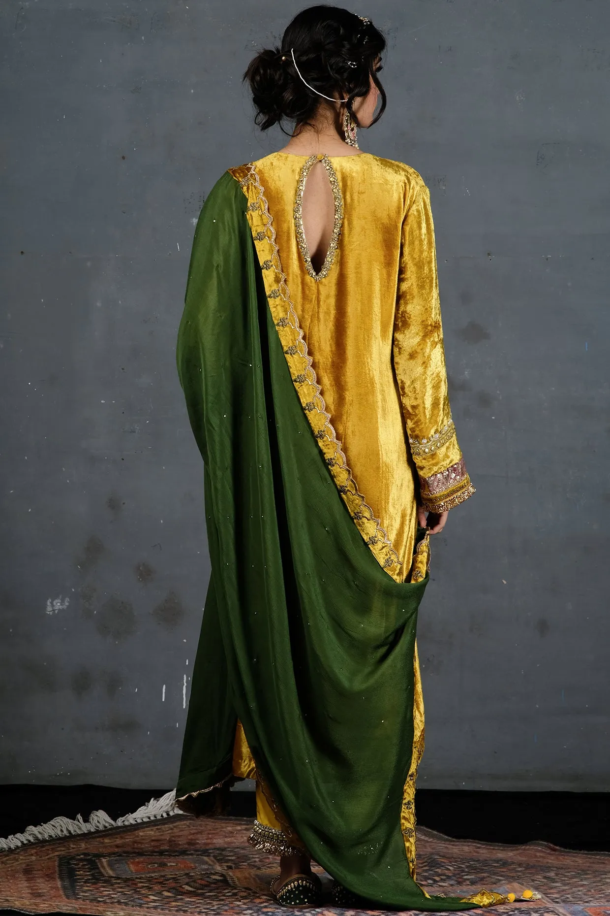 Relaxed Fit Velvet Suit In Mustard