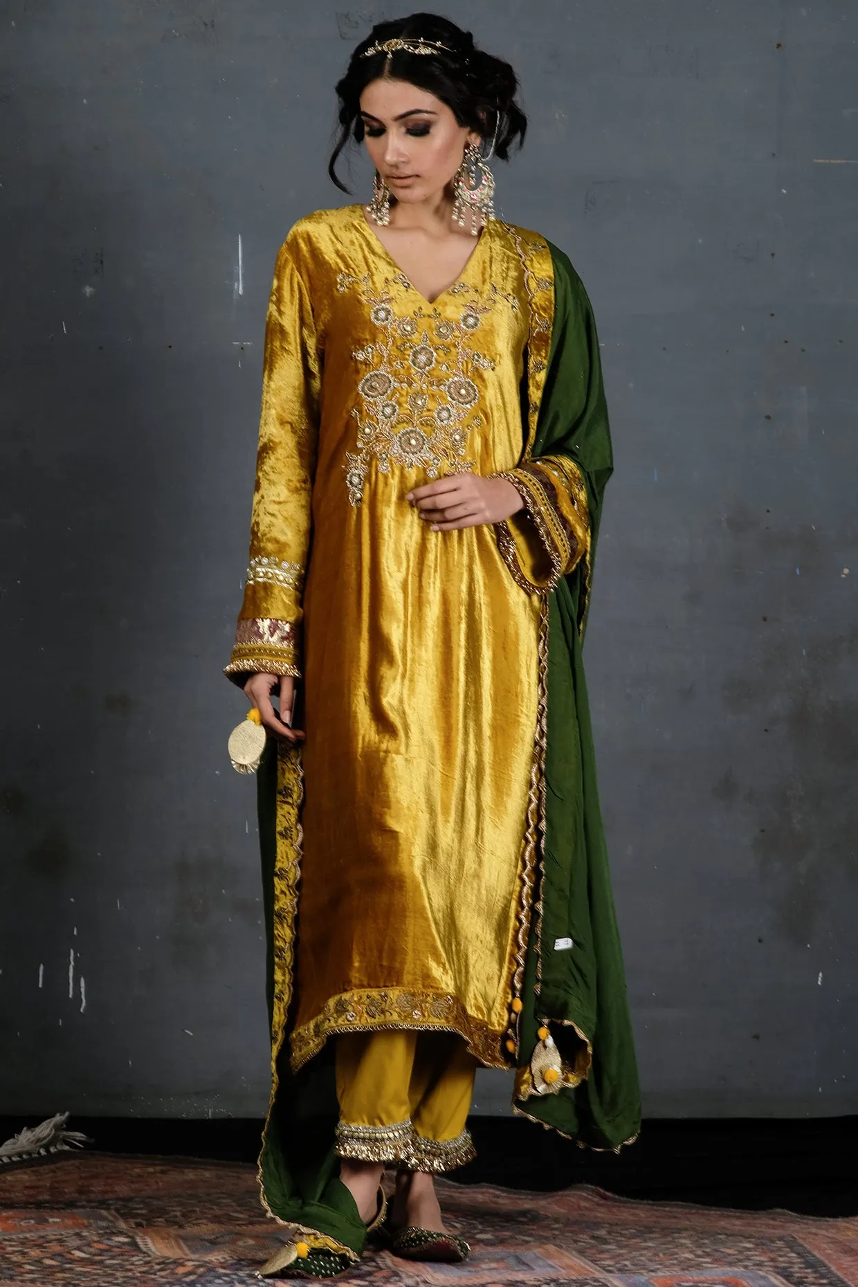 Relaxed Fit Velvet Suit In Mustard